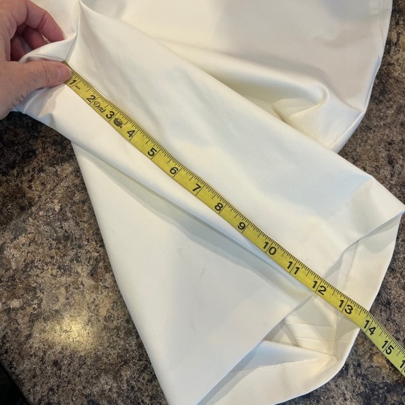 LAFAYETTE 148 NEW YORK Plus Size 16 NEW White Tailored Bermuda Shorts - Picture 8 of 8